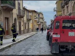 Niscemi, nel centro storico "fantasma" dove dominano le transenne e il silenzio