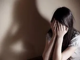 Il &ldquo;buco&rdquo; da 80mila euro creato dall'ex marito che la maltrattava: giudice &ldquo;cancella&rdquo; i debiti a una vittima di violenza