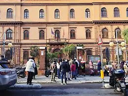 Palermo, emergenza scuola: pezzi di intonaco crollano all'istituto Pareto, riscaldamenti spenti in altri edifici