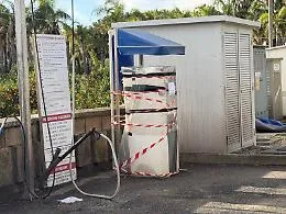 Cambiomonete fatto saltare con una bomba