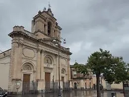 Petizione per scongiurare la chiusura del convento del Carmine