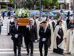 Il commosso addio a Suor Nadir: &laquo;Il suo sacrificio nasce da una scelta quotidiana&raquo;