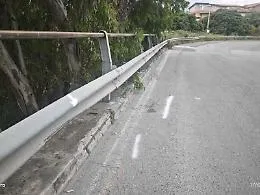 Auto travolge una 40enne russa, il conducente fugge senza soccorrerla 