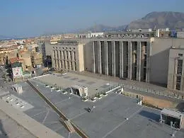 Palermo, gli intrecci dei due boss con i politici per trovare lavoro a figlio e nipote