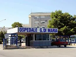 Avola, 40enne arrestato dopo aggressione al pronto soccorso: voleva entrare nella stanza della figlia
