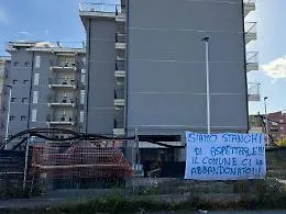 Esplode la protesta in via Trieste