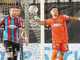 Il Catania tra incubi e una reazione. E il &ldquo;Massimino&rdquo; si riempie sempre pi&ugrave;