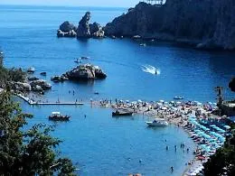 Troppo caos, &egrave; allarme sicurezza nella baia di Isolabella