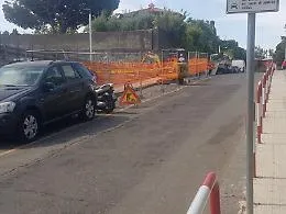 Parcheggio &ldquo;Battisti&rdquo;, lavori a pieno ritmo per la rampa laterale