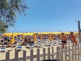 Mondello, riecco ombrelloni e sdraio negli spazi di Italo Belga: e arriva anche l&rsquo;accesso &ldquo;low cost&rdquo;
