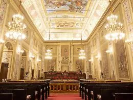 Il blocca-assunzioni alla Regione siciliana? Non &egrave; in vigore. Cos&igrave; fioccano i concorsi &ldquo;last minute&rdquo;