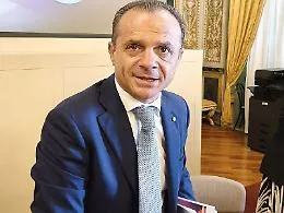 Cateno De Luca lancia la sfida per il sindaco: &laquo;Questa capitale merita molto di pi&ugrave;&raquo;