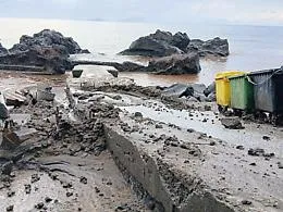 Ginostra, porto insabbiato e case danneggiate. Le immagini