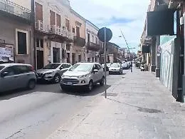 Parcheggio e area servizi in via Diaz
