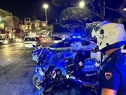 Catania, alta tensione in tutti i quartieri: forse collegate le due sparatorie di sabato sera. Oggi arriva l'Antimafia