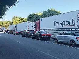 Tir in pieno centro citt&agrave;: &egrave; allarme sicurezza