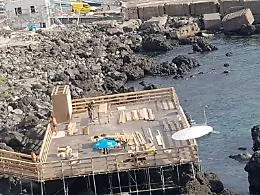 Entro domenica apre il solarium sotto il Castello