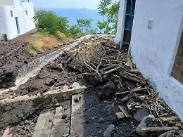 Ginostra &egrave; in ginocchio, residenti e commercianti minacciano una serrata