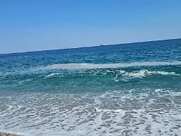Mare sporco e rubinetti a secco: un weekend da incubo a Fondachello