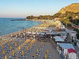 Mondello, l'esposto di Controcorrente alla Corte europea: &laquo;La spiaggia &egrave; in regime di monopolio, l'Italia rischia una condanna&raquo;