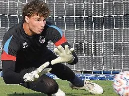 Rinaldi (Catania), guantoni e fatica: &laquo;Ho imparato da Buffon&raquo;
