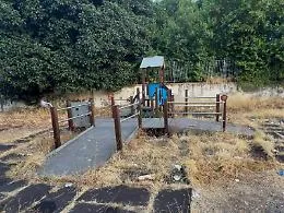 L&rsquo;abbandono del parco Jungo tra vandali e giostre inutilizzate