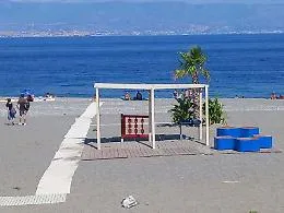 Un tuffo dove il mare &egrave; pi&ugrave; blu...