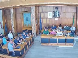 Approvato il bilancio di previsione, ma esplode la bufera