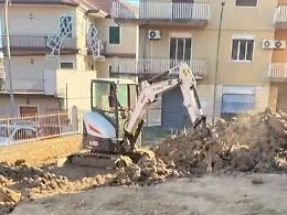 Nuovo parcheggio in centro e barriere acustiche a Maugeri