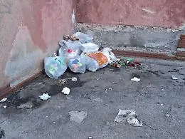 &laquo;La strada non &egrave; una discarica&raquo;. Scattano controlli e bollini rossi