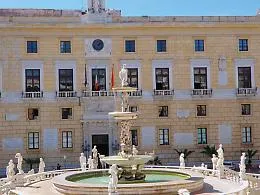 Tassa di soggiorno a Palermo, gli uffici alla giunta: &laquo;Basta rimborsi a b&b e hotel, cos&igrave; risparmiamo un milione di euro&raquo;