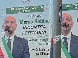 Vernice sui manifesti del sindaco Rubino: solidariet&agrave; unanime