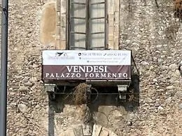 Tra abbandono e privatizzazione, vendesi... Palazzo Formento 
