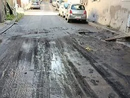 Guasto alla condotta idrica: quartieri allagati
