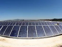 Colpo in un impianto fotovoltaico: rubati 10 chilometri di cavi solari, danni da 30mila euro
