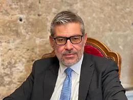 &laquo;Un co.co.co. di tre mesi&raquo; all&rsquo;amica del deputato Giuseppe Lombardo con parenti mafiosi