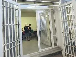 Raid al Centro anziani: bruciato il divano e rubate le carte da gioco