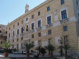 Stangata da 4 milioni di euro al Comune: intimazione su tasse, multe e contributi non pagati