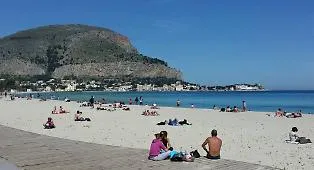 L'estate non &egrave; ancora finita: oggi un assaggio d'autunno, ma da domani "torna il sereno"