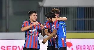 Il Catania risorge, la mossa di Longo che ha affondato il Cosenza: finisce 4 a 0