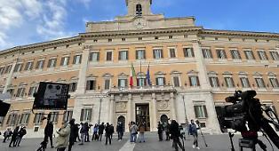 Sondaggio Ipsos: Vannacci vola all'8,8% e mette il voto in bilico tra centrodestra e centrosinistra