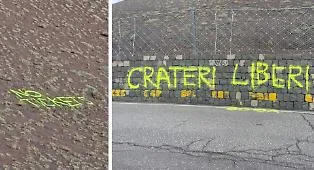 Etna, la polemica sul biglietto non si spegne: scritte gialle &laquo;No tickets&raquo; ai Crateri