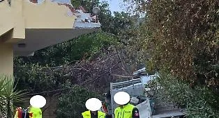Furgone esce fuori strada, un morto e un ferito