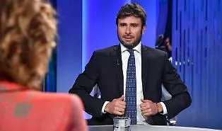 Aggravamento improvviso all'Avana: Di Battista d'urgenza in sala operatoria a Cuba