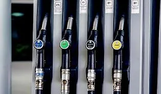 Gasolio, luned&igrave; scade lo sconto fiscale sul diesel: il pieno pi&ugrave; caro di almeno tre euro dal 6 ottobre