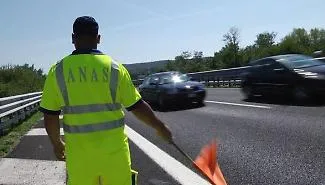 Incidente mortale nella galleria Caltanissetta: statale 640 bloccata e traffico deviato