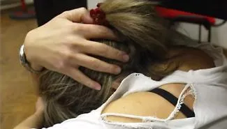 Vessazioni e violenze in casa sulla moglie: condannato per maltrattamenti, 45enne finisce in carcere