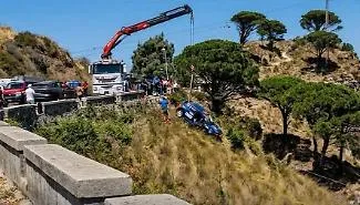Paura alla cronoscalata del Monte Erice, auto esce fuori strada durante la corsa: due morti, almeno un ferito grave