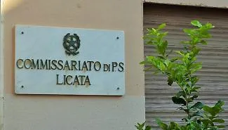Licata, pistola clandestina nascosta sotto il materasso: arrestato un trentottenne