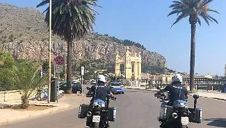 Palermo, pestaggio a Mondello per uno sguardo di troppo: identificati due minorenni